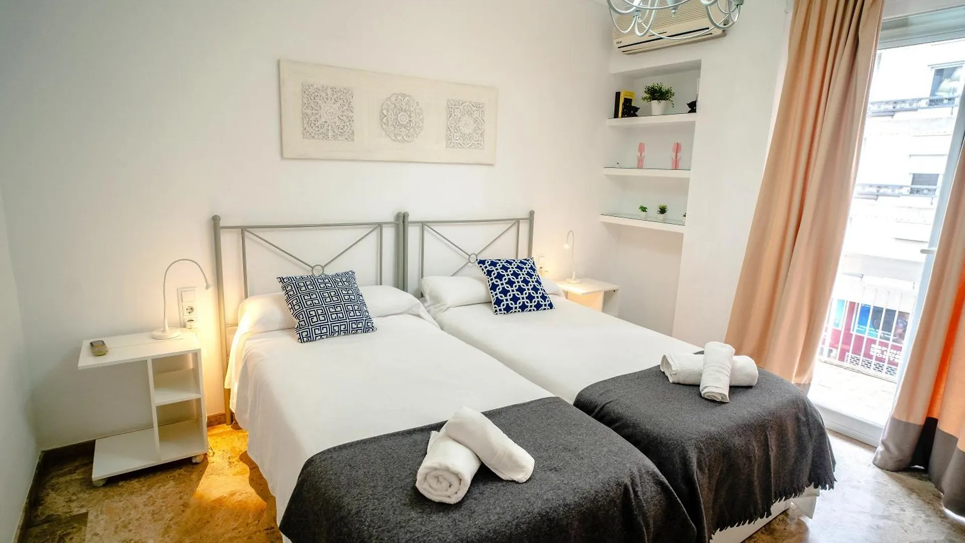 Apartamento Azhar Suites Córdoba