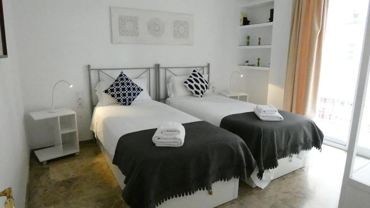 Azhar Suites Córdova Espanha